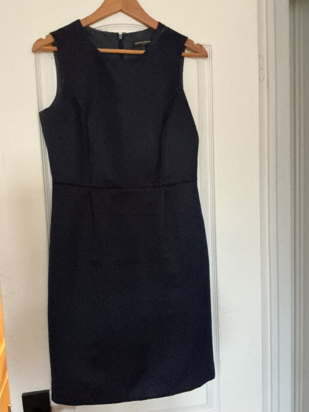 Banana republic navy textured sheath dress size 4